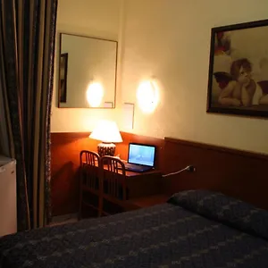 Yiennese Two Bed and breakfast
