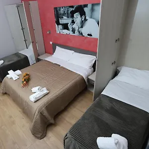 Couette-café Central Palace King Of, Rome