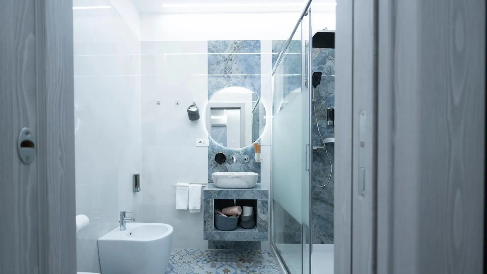 New Luxury Rooms Rome Bed & Breakfast