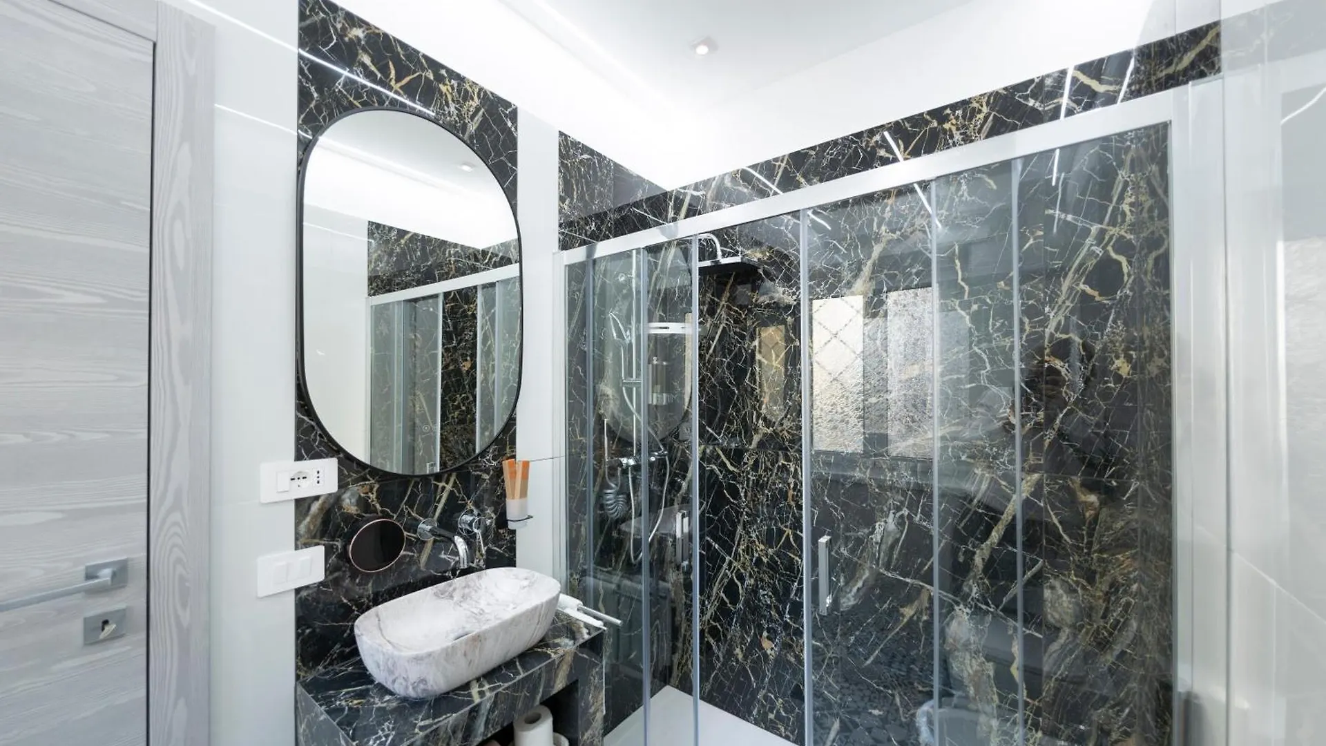 Bed & Breakfast New Luxury Rooms Rome Italy