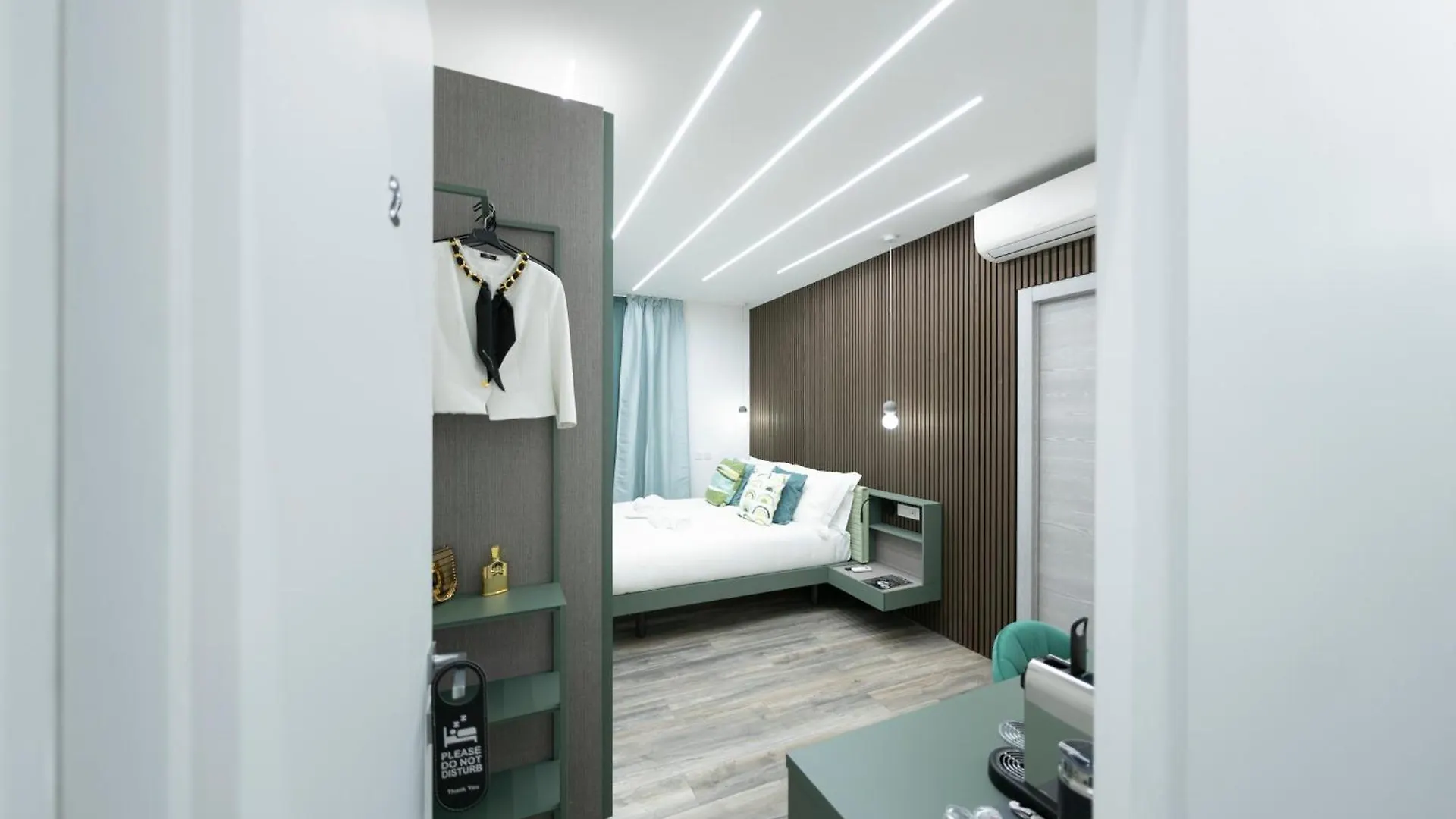 New Luxury Rooms Rome 0*,