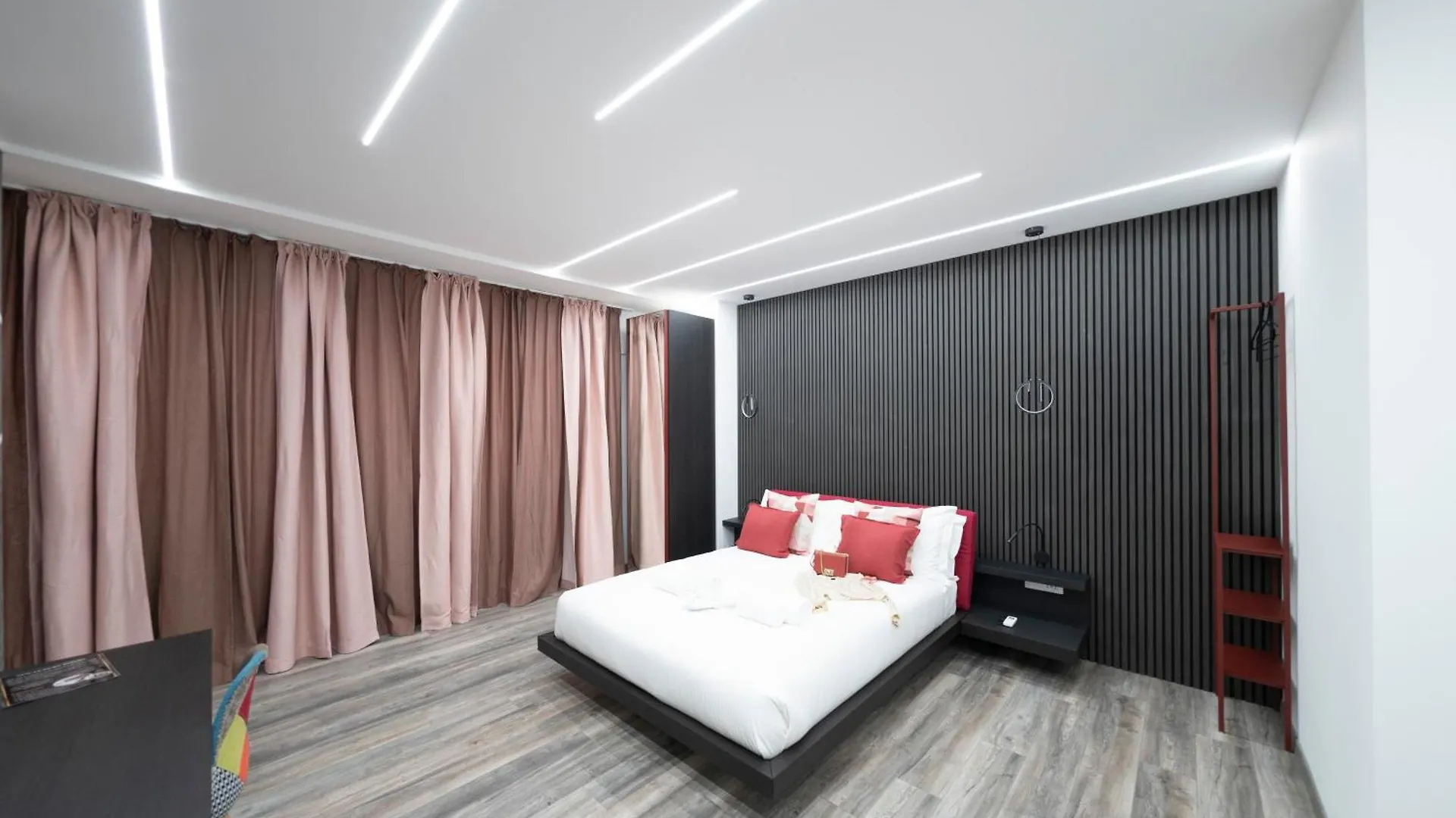 New Luxury Rooms Rome Bed & Breakfast