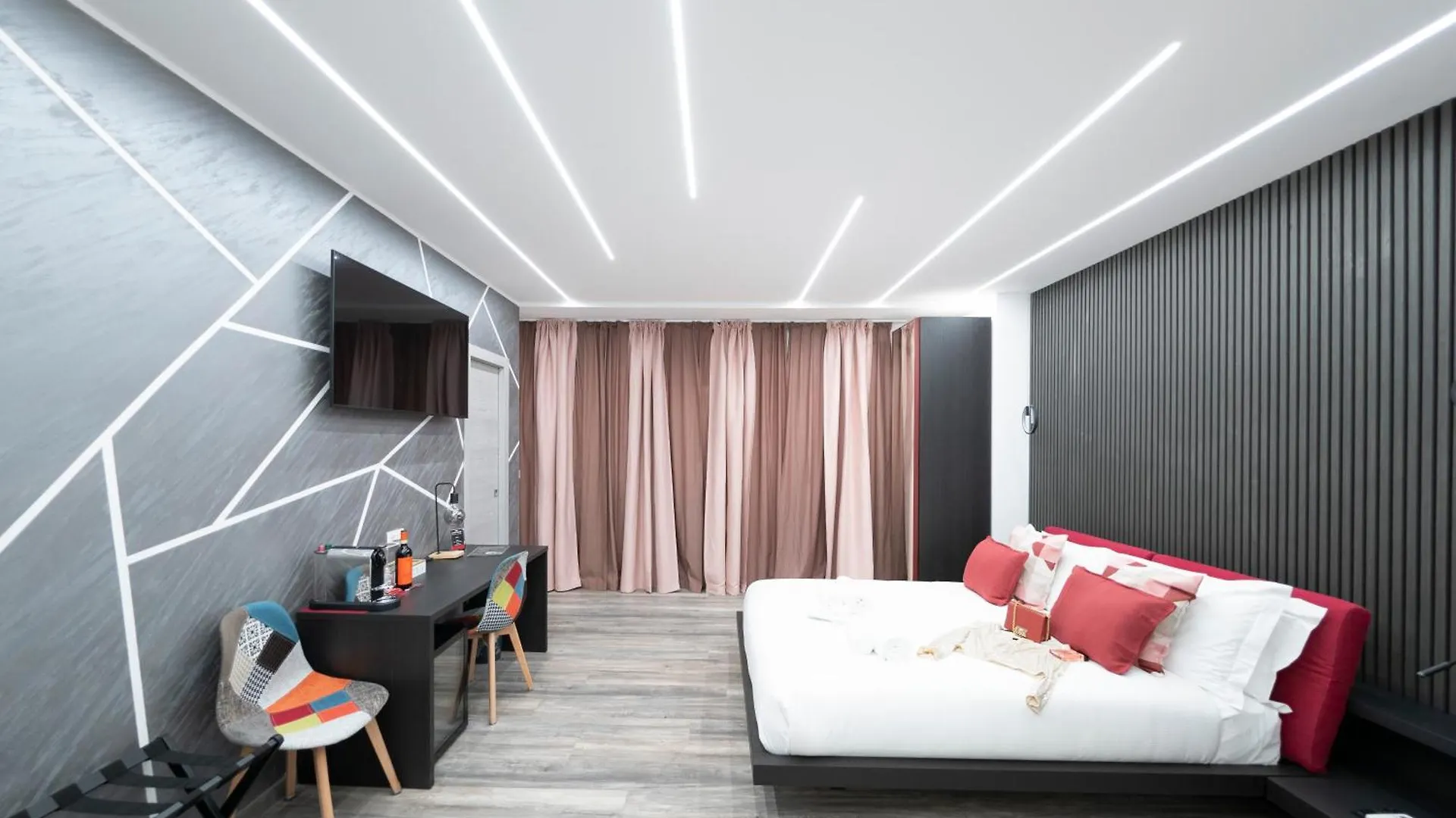 New Luxury Rooms Rome Bed & Breakfast