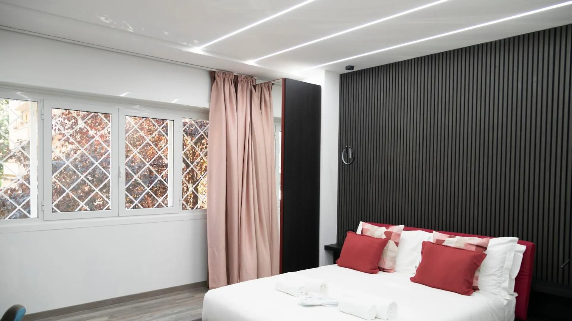 New Luxury Rooms Rome Bed & Breakfast