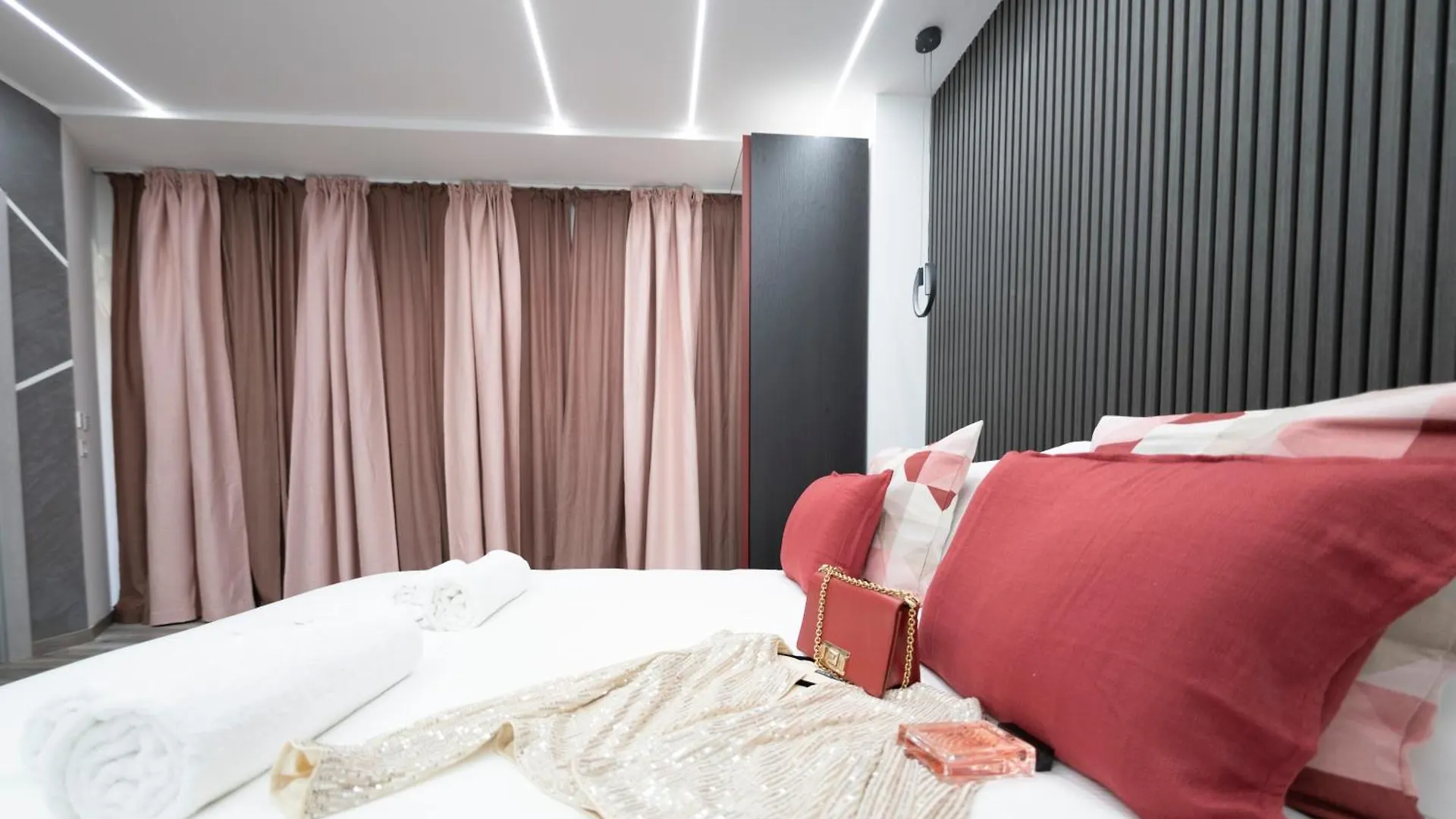 New Luxury Rooms Rome Bed & Breakfast